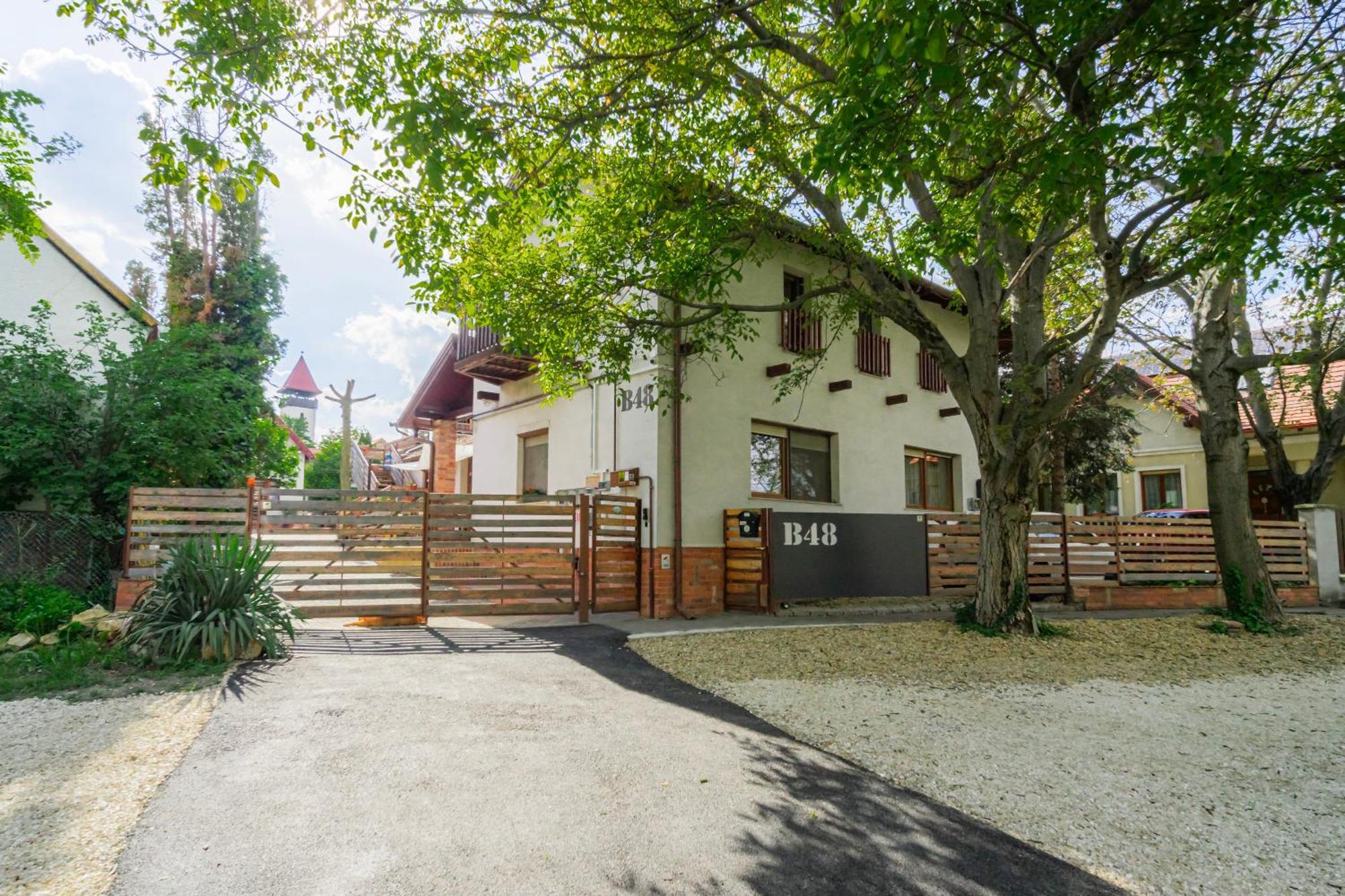 B48 Bigflat - Kenyelem 130 M2 En Villa Törökbálint Exterior foto